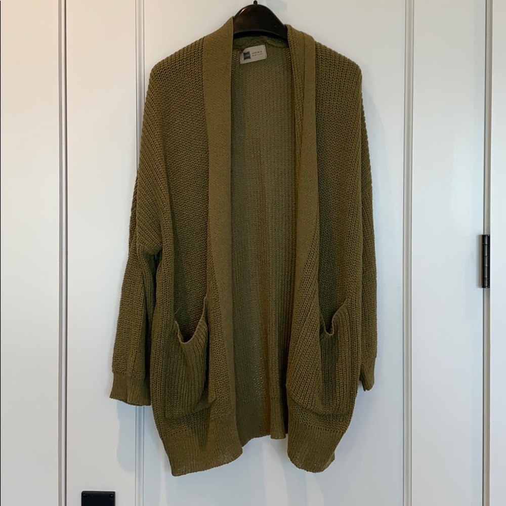 Comfy Casual Green Sweater